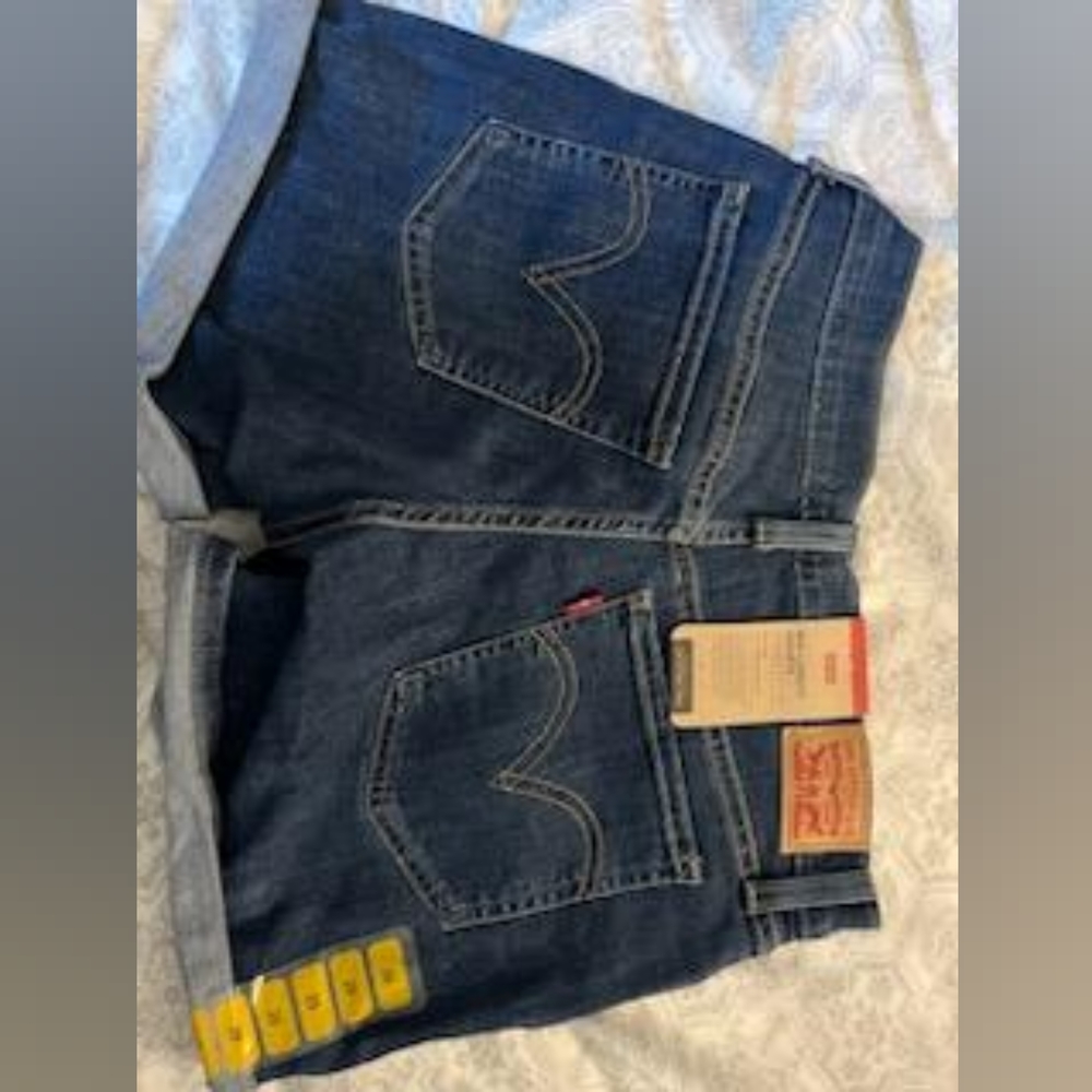 Shorts - Picture 2 of 2